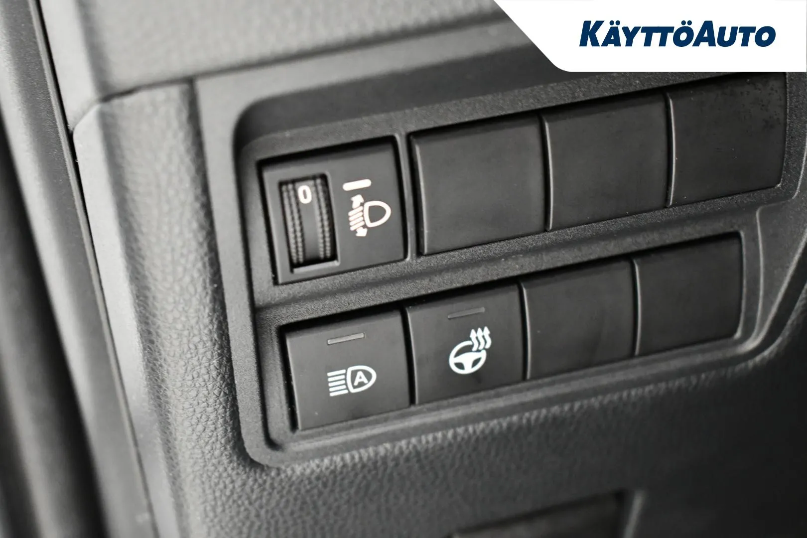 TOYOTA Yaris SRC-717 carousel image