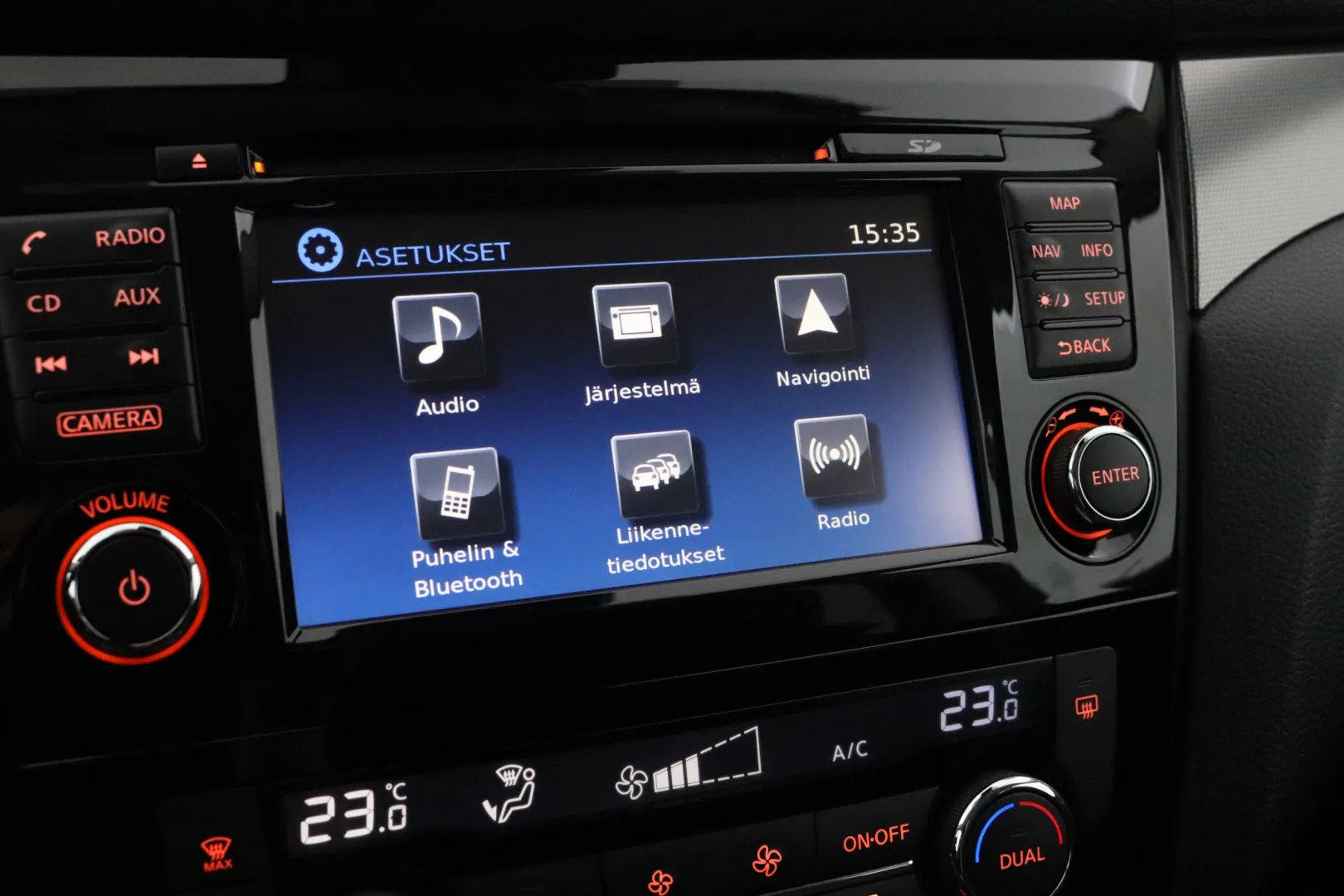 NISSAN Qashqai XOL-982 carousel image