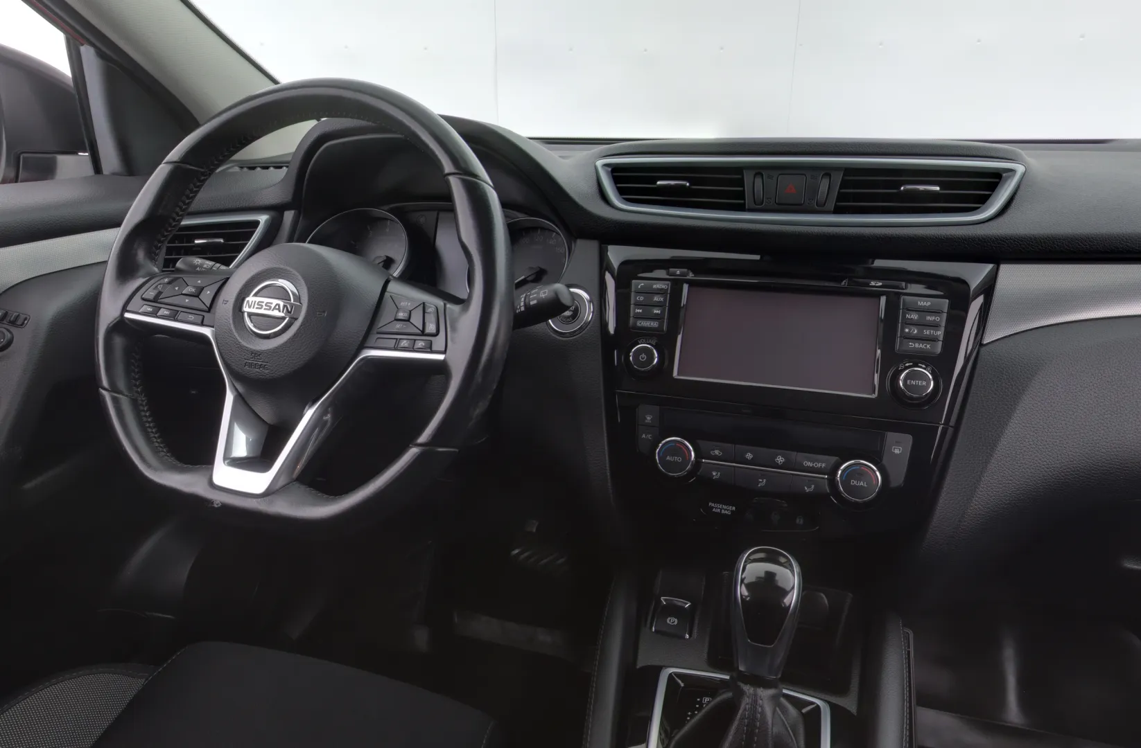 NISSAN Qashqai XOL-982 carousel image