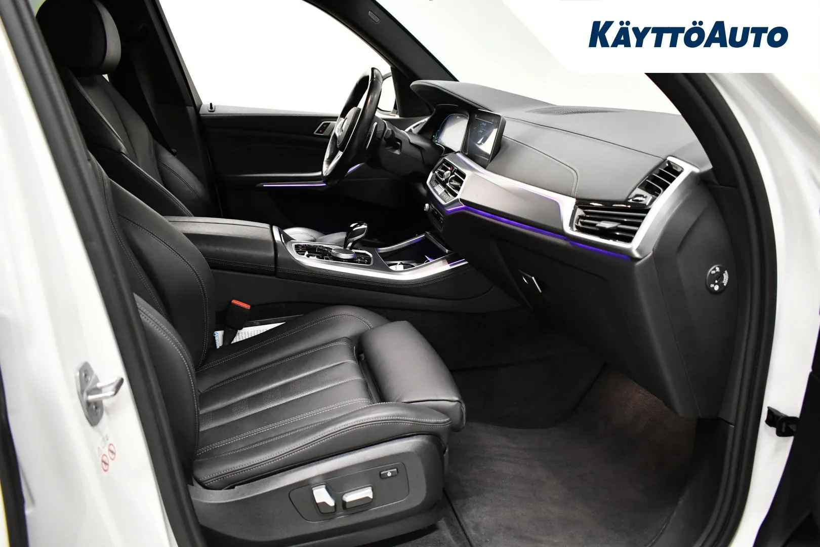 BMW X5 IPJ-410 carousel image