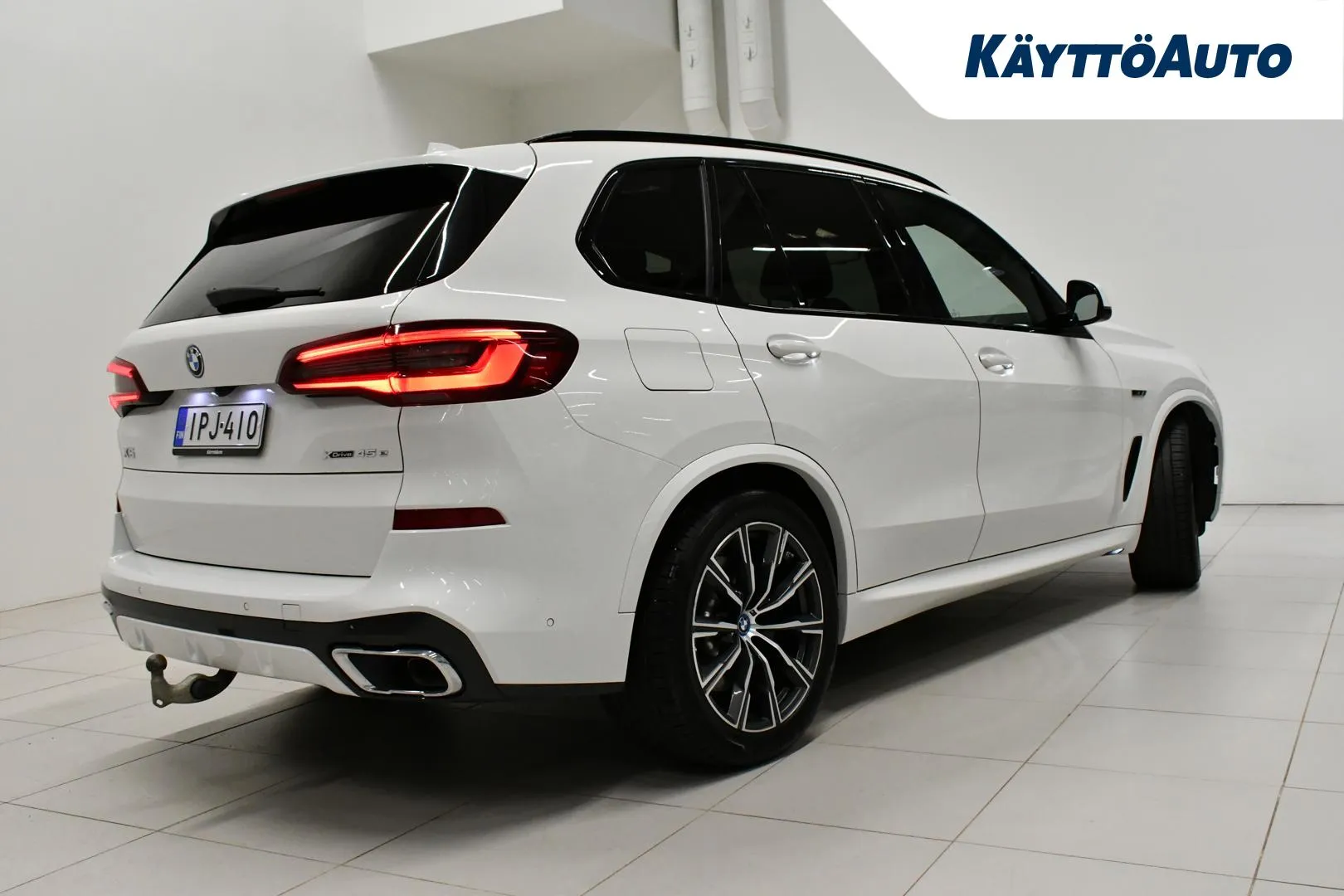 BMW X5 IPJ-410 carousel image