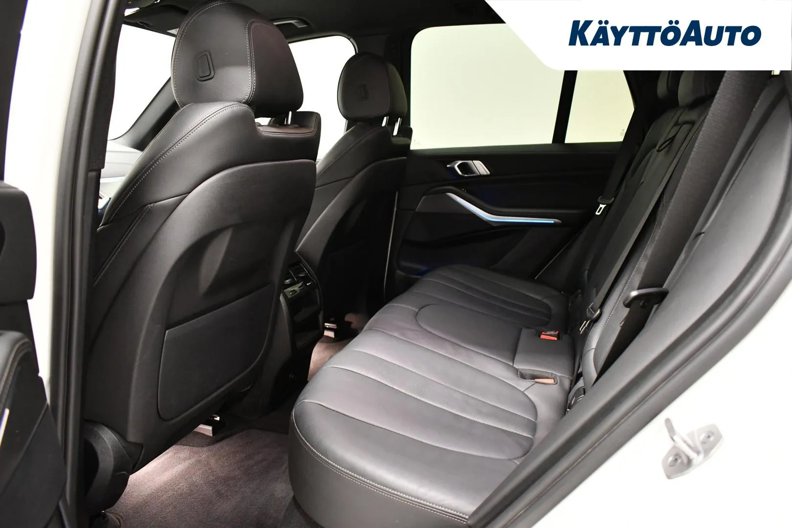 BMW X5 IPJ-410 carousel image