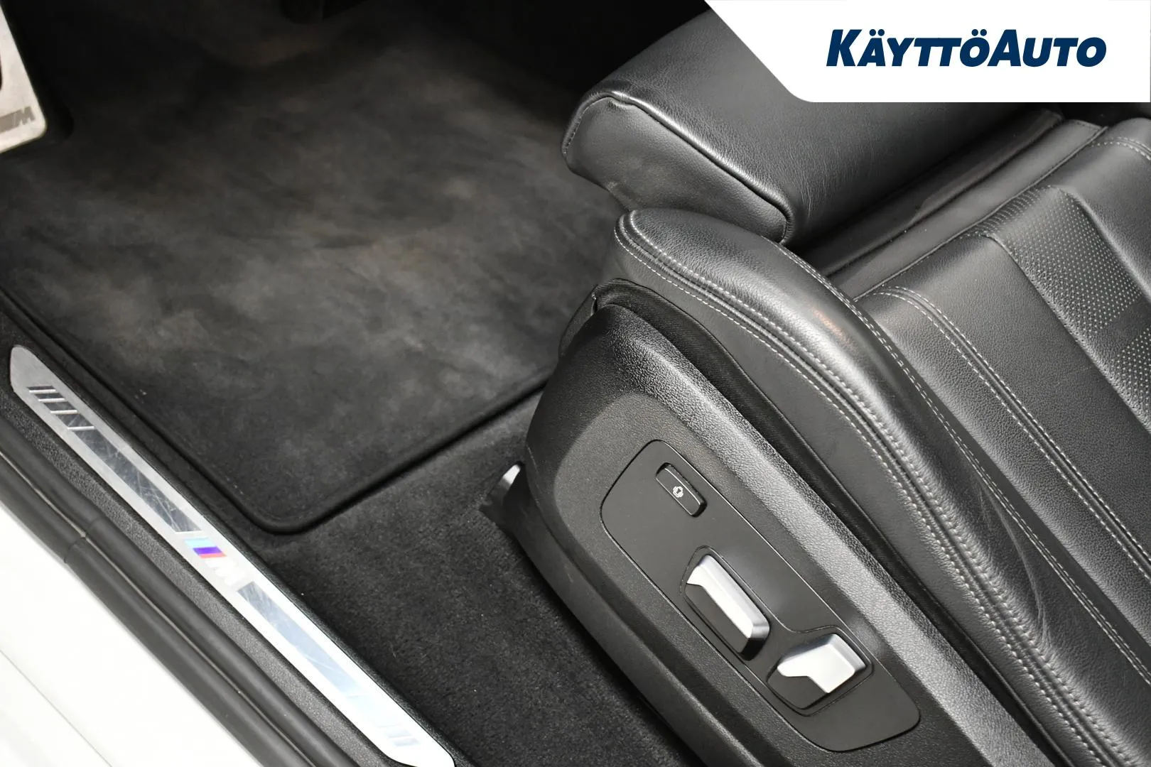 BMW X5 IPJ-410 carousel image