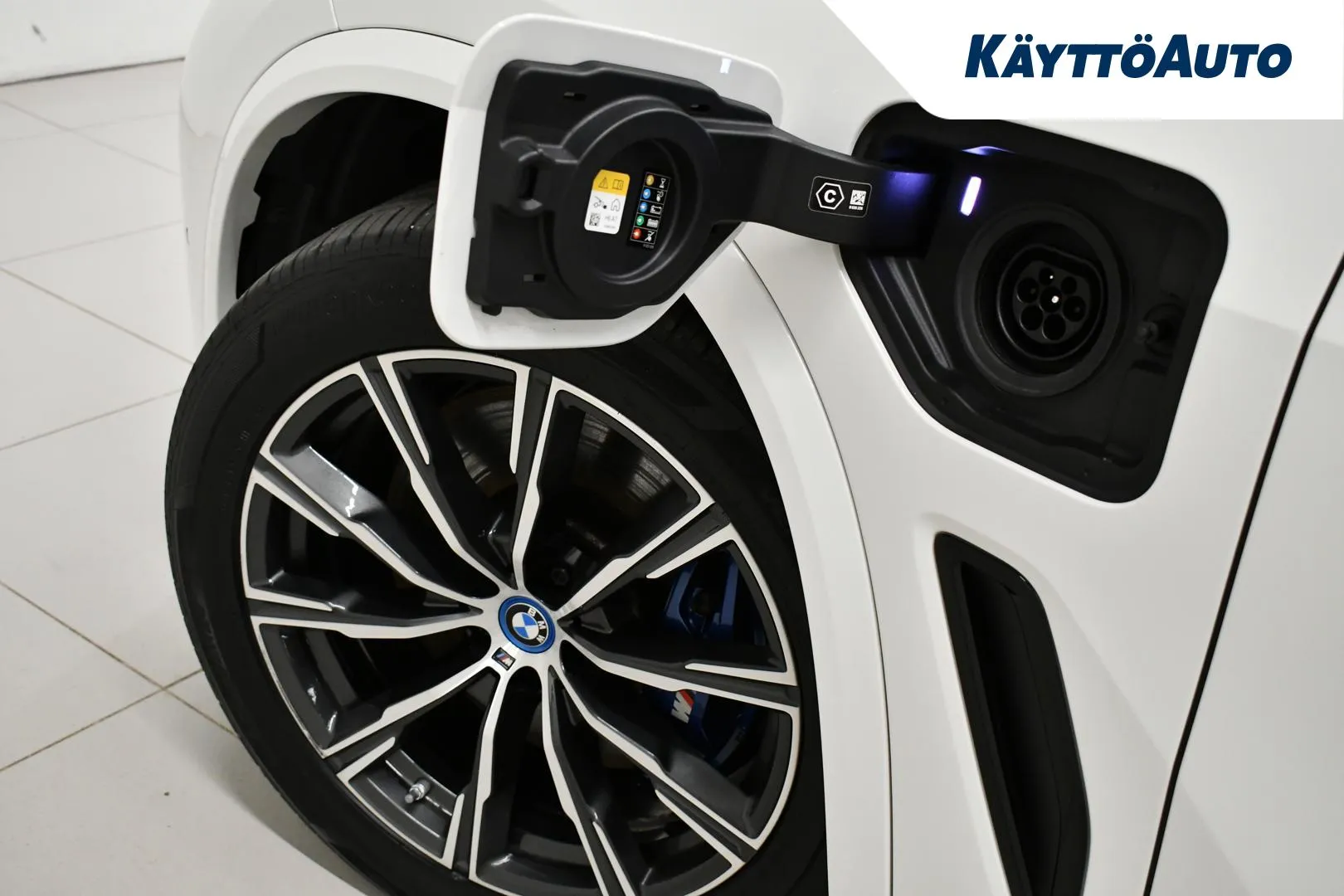 BMW X5 IPJ-410 carousel image