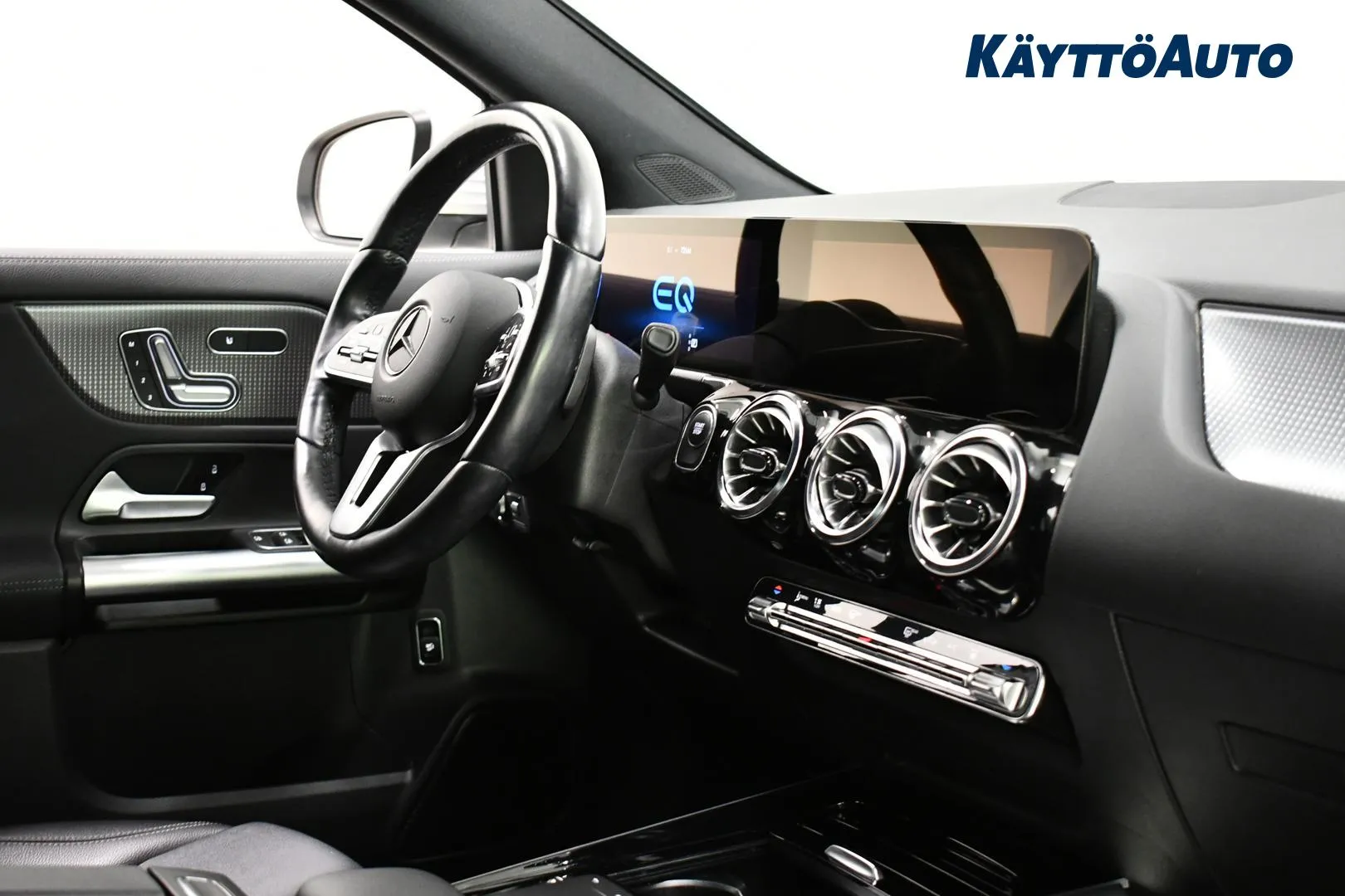 MERCEDES-BENZ EQA 300 4MATIC OZT-852 carousel image