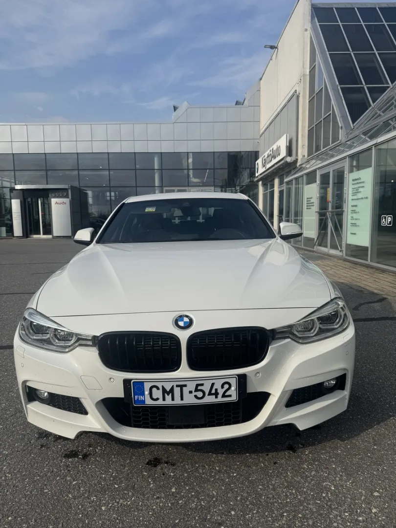 BMW 330 CMT-542 carousel image