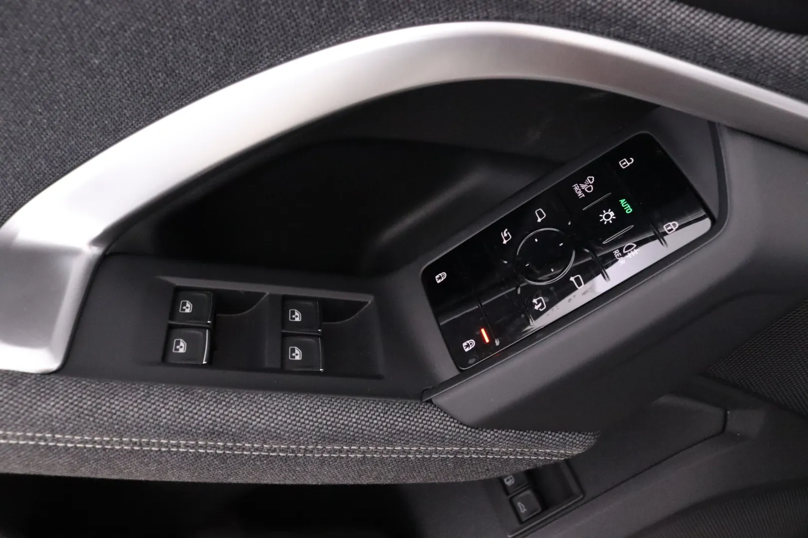 Audi Q5 ZPS-626 carousel image