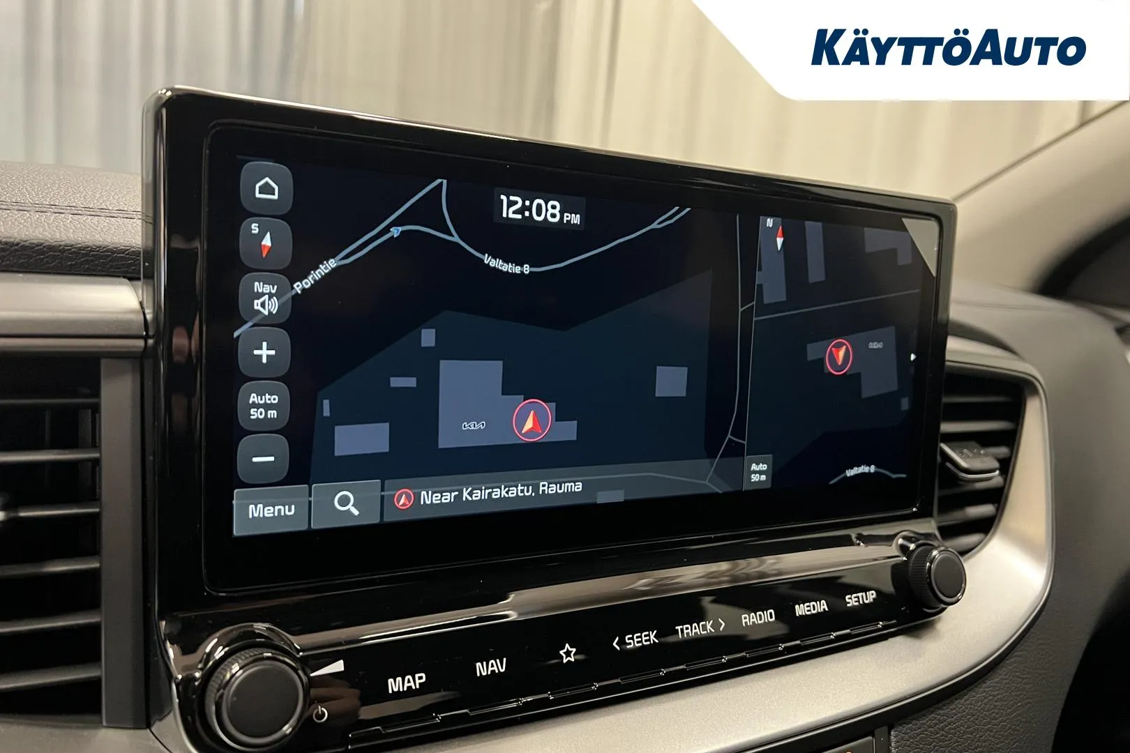Kia Ceed LTH-640 carousel image