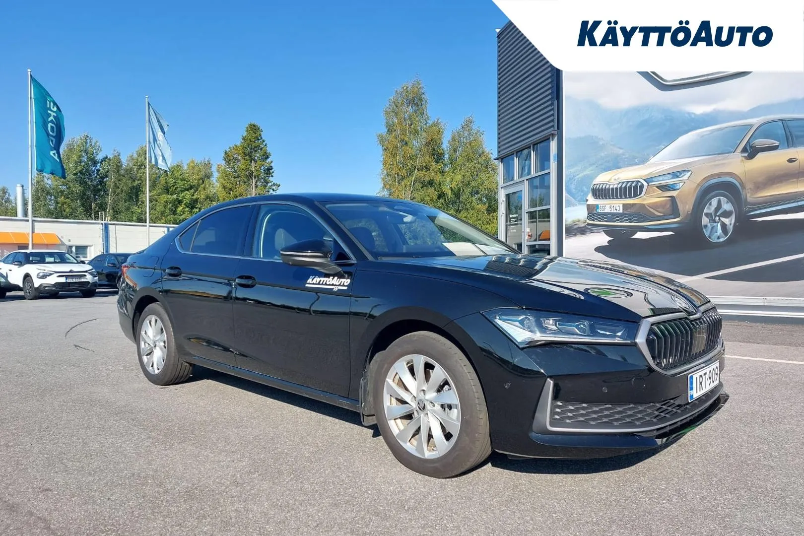 SKODA Superb IRT-909 carousel image