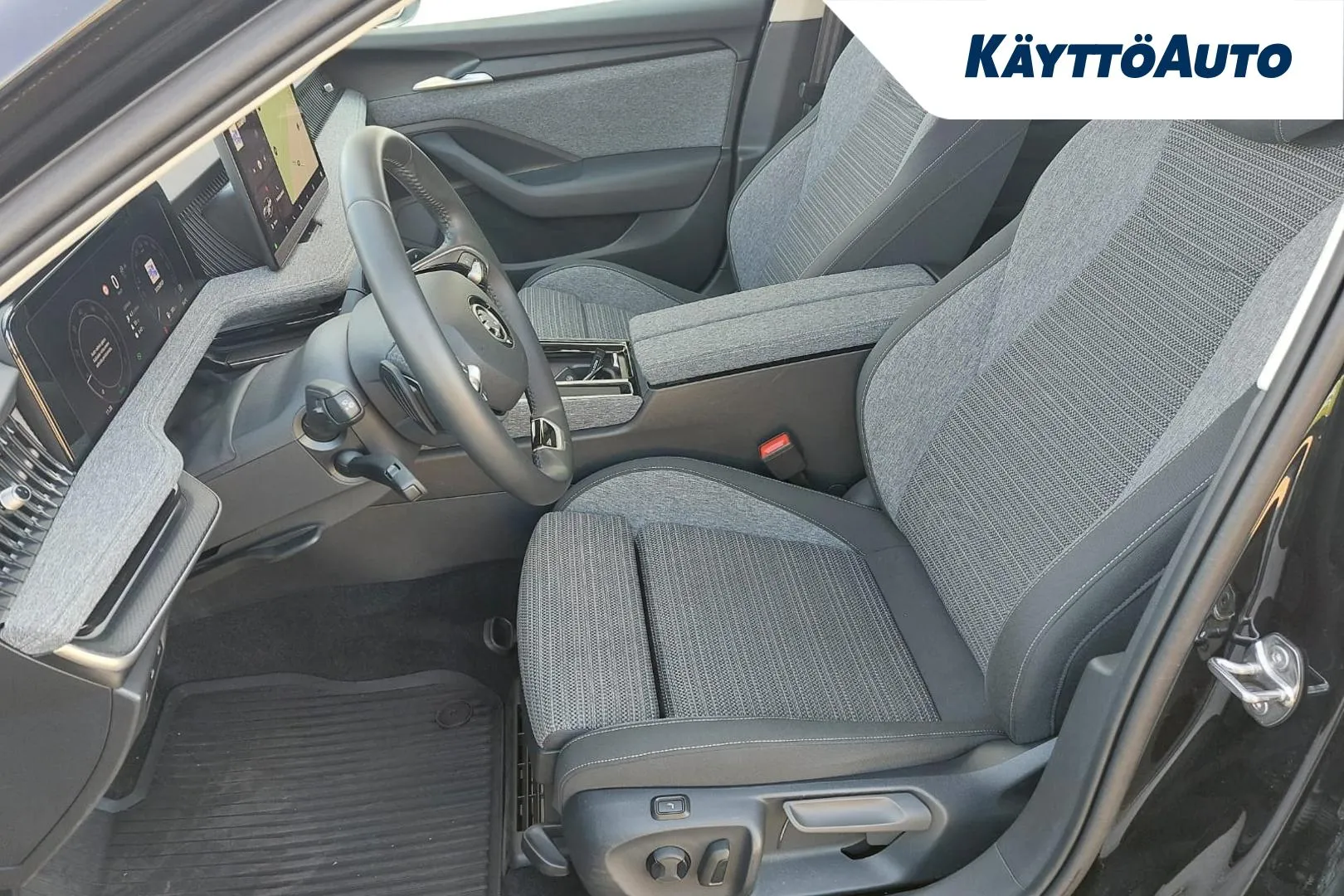 SKODA Superb IRT-909 carousel image