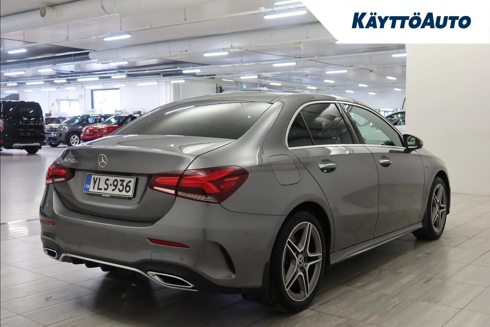 Mercedes-Benz A YLS-936 carousel image