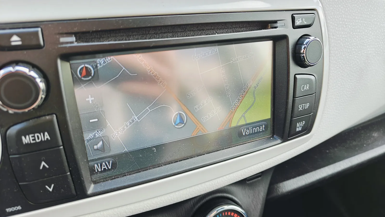 Toyota Yaris ZKA-435 carousel image