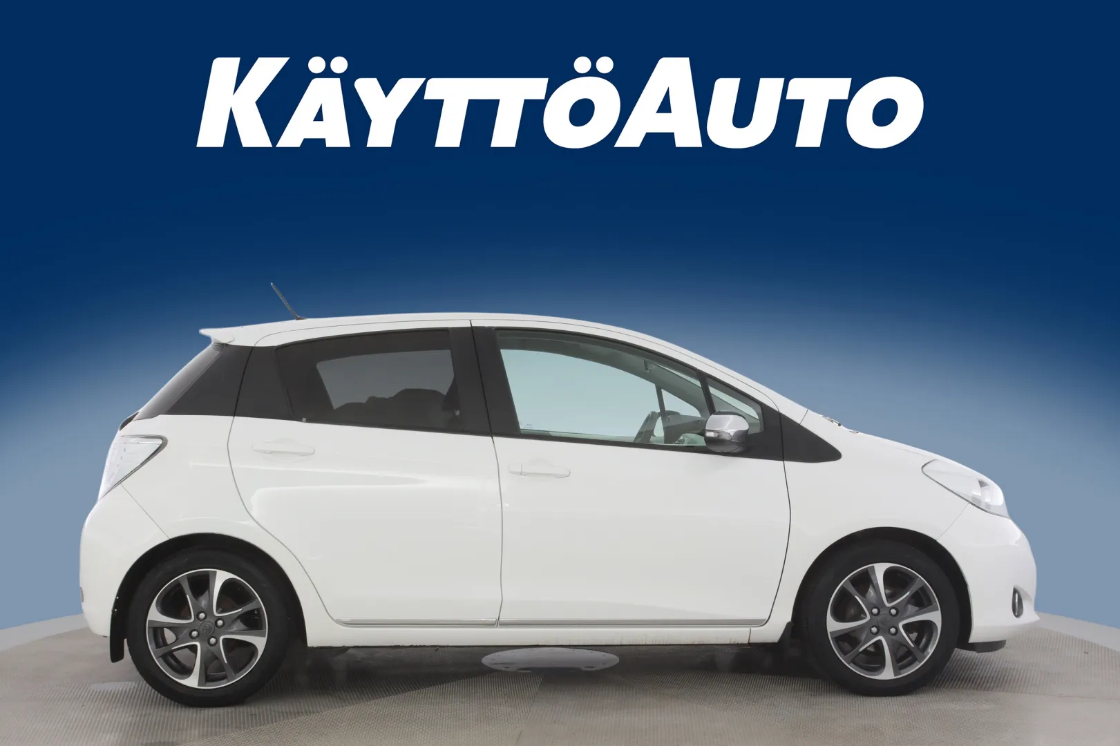TOYOTA Yaris ZKA-435 carousel image