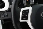 TOYOTA Yaris ZKA-435 carousel thumbs