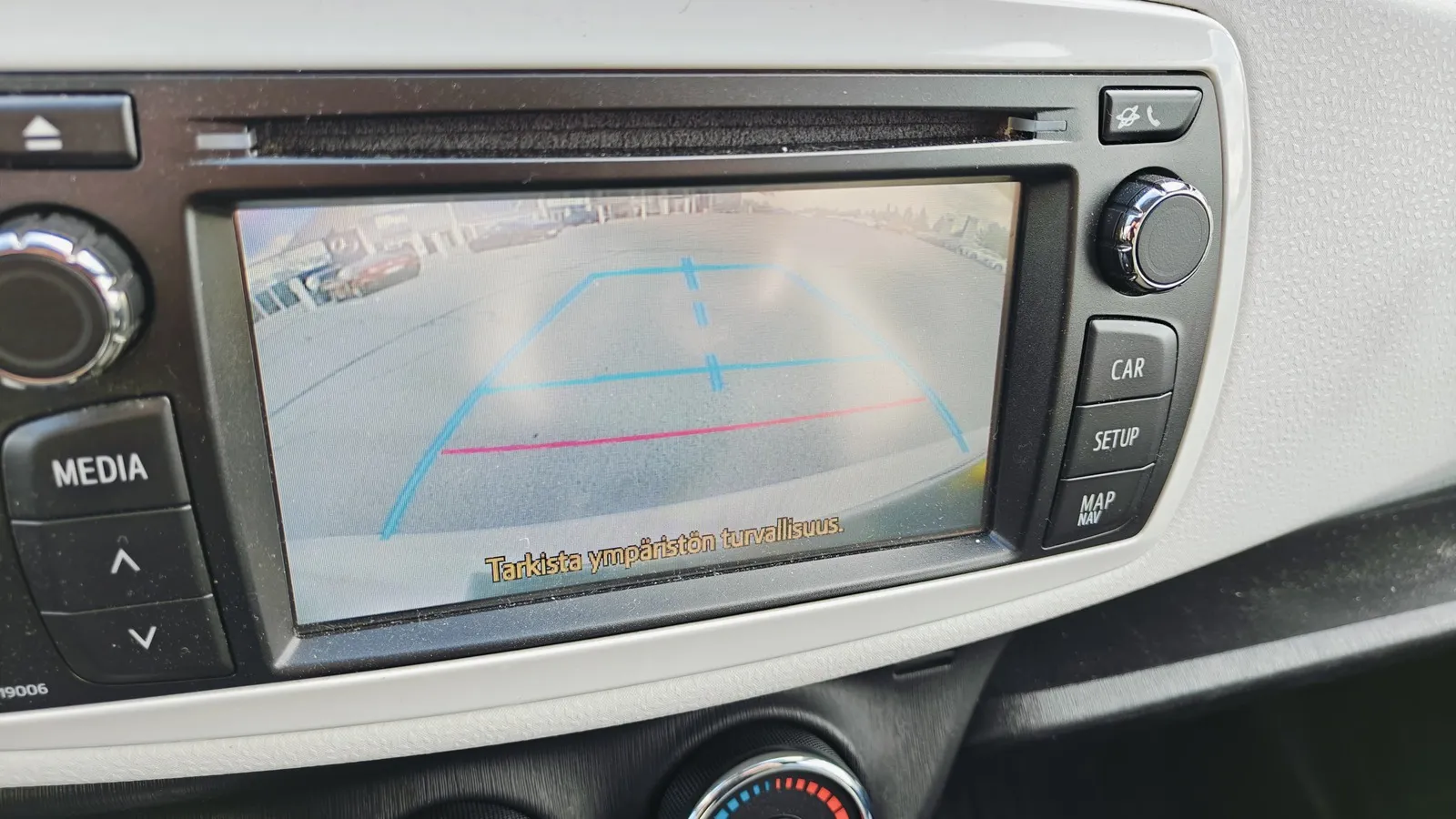Toyota Yaris ZKA-435 carousel image