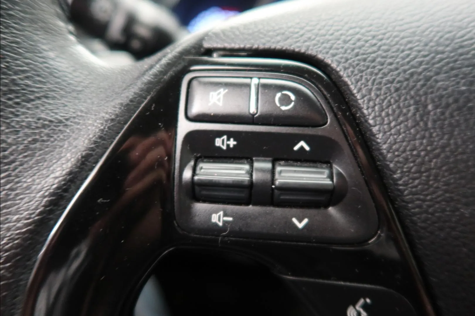 KIA cee'd FNI-556 carousel image
