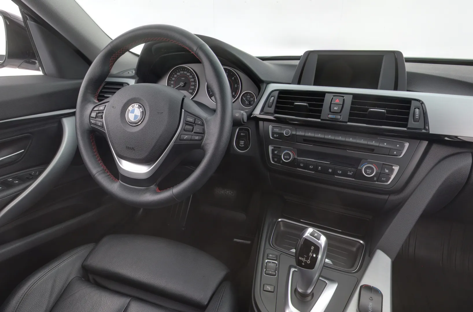 BMW 320 Gran Turismo BRS-575 carousel image