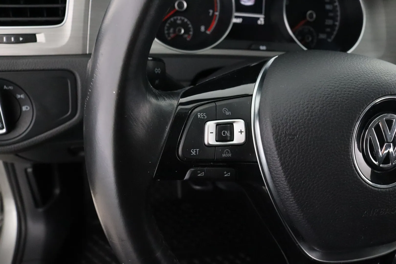 VOLKSWAGEN Golf BSV-850 carousel image