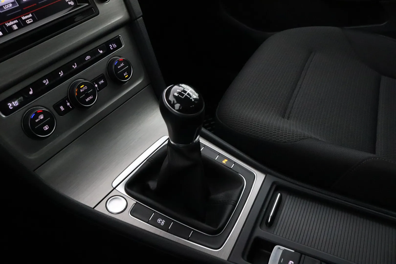 VOLKSWAGEN Golf BSV-850 carousel image