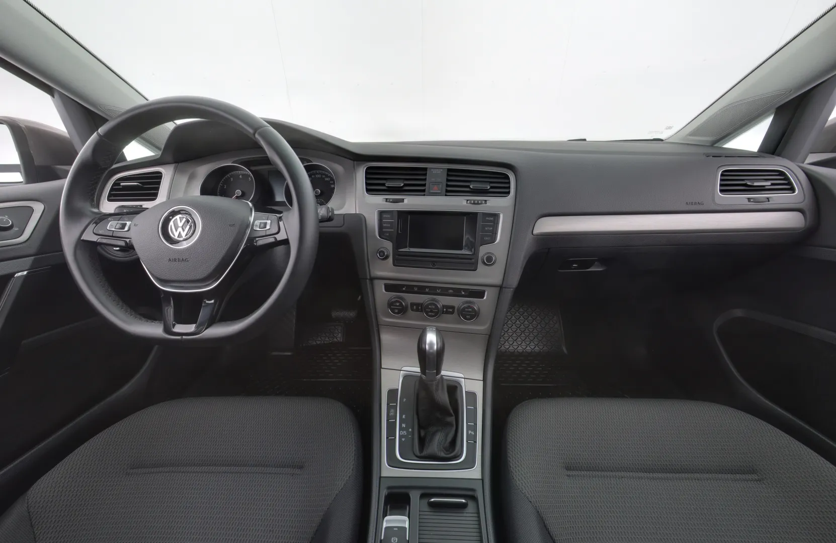 VOLKSWAGEN Golf OUV-910 carousel image