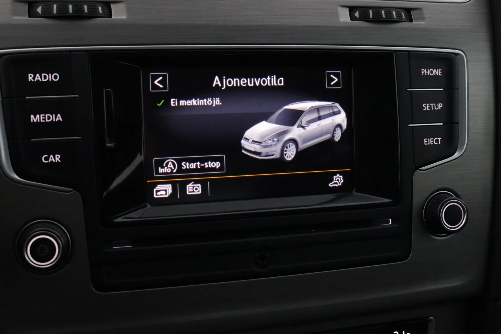 VOLKSWAGEN Golf OUV-910 carousel image