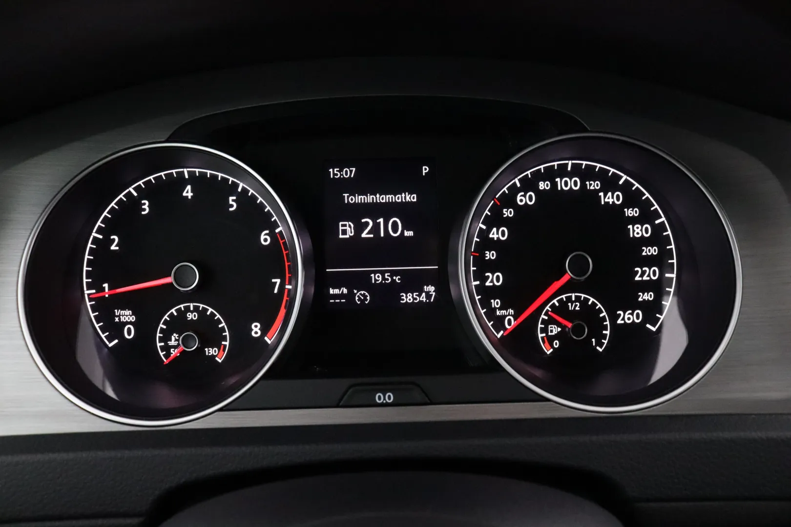 VOLKSWAGEN Golf OUV-910 carousel image
