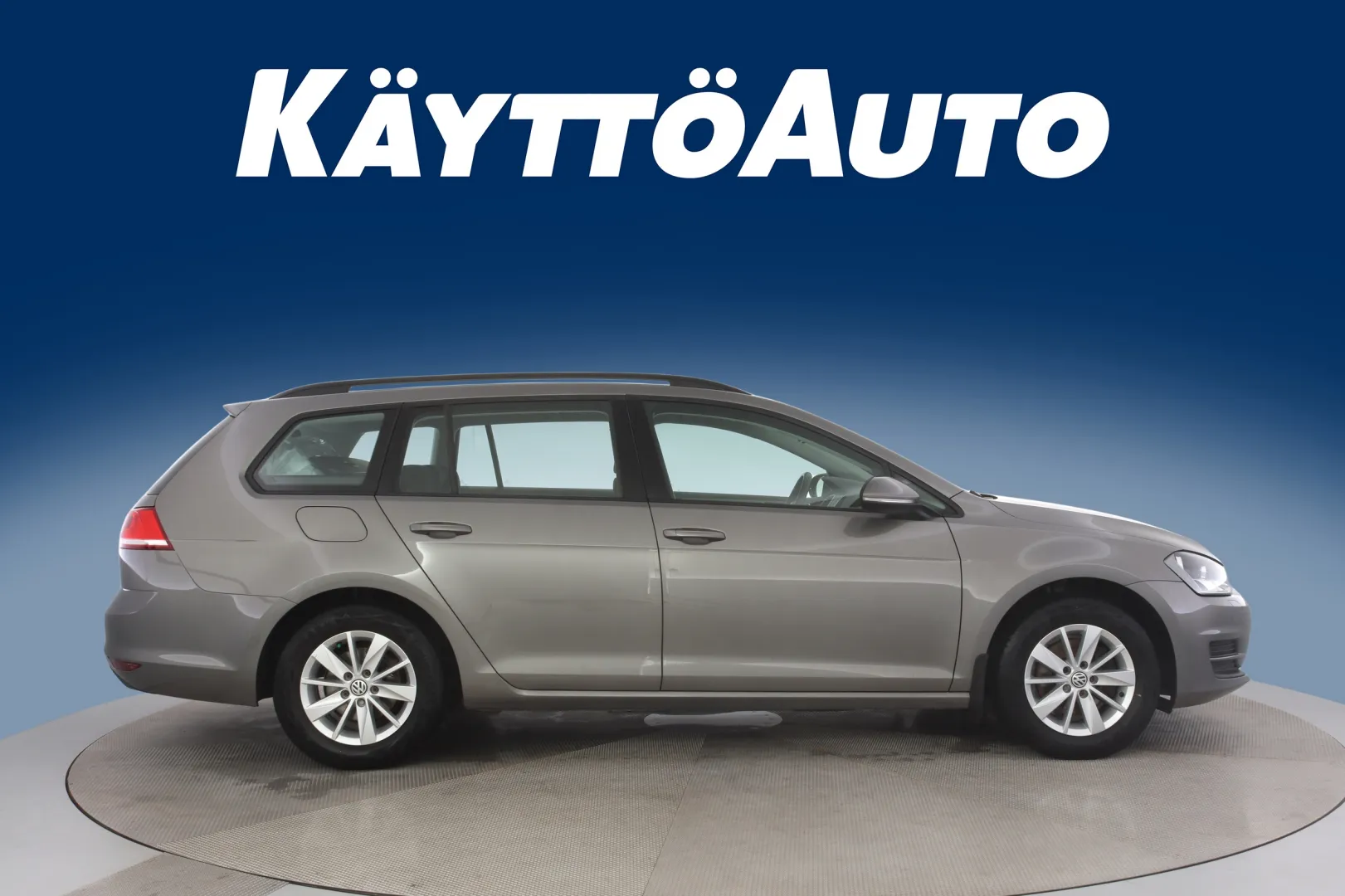 VOLKSWAGEN Golf OUV-910 carousel image