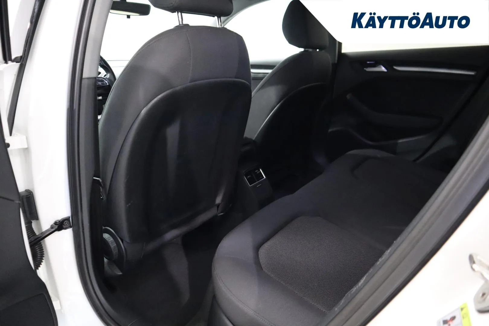 Audi A3 YKJ-931 carousel image
