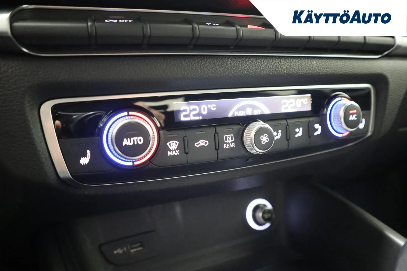 Audi A3 YKJ-931 carousel image