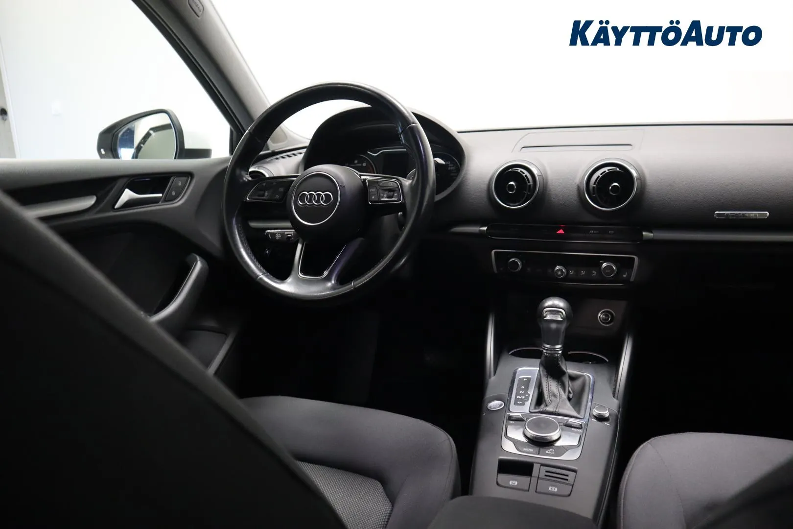 Audi A3 YKJ-931 carousel image