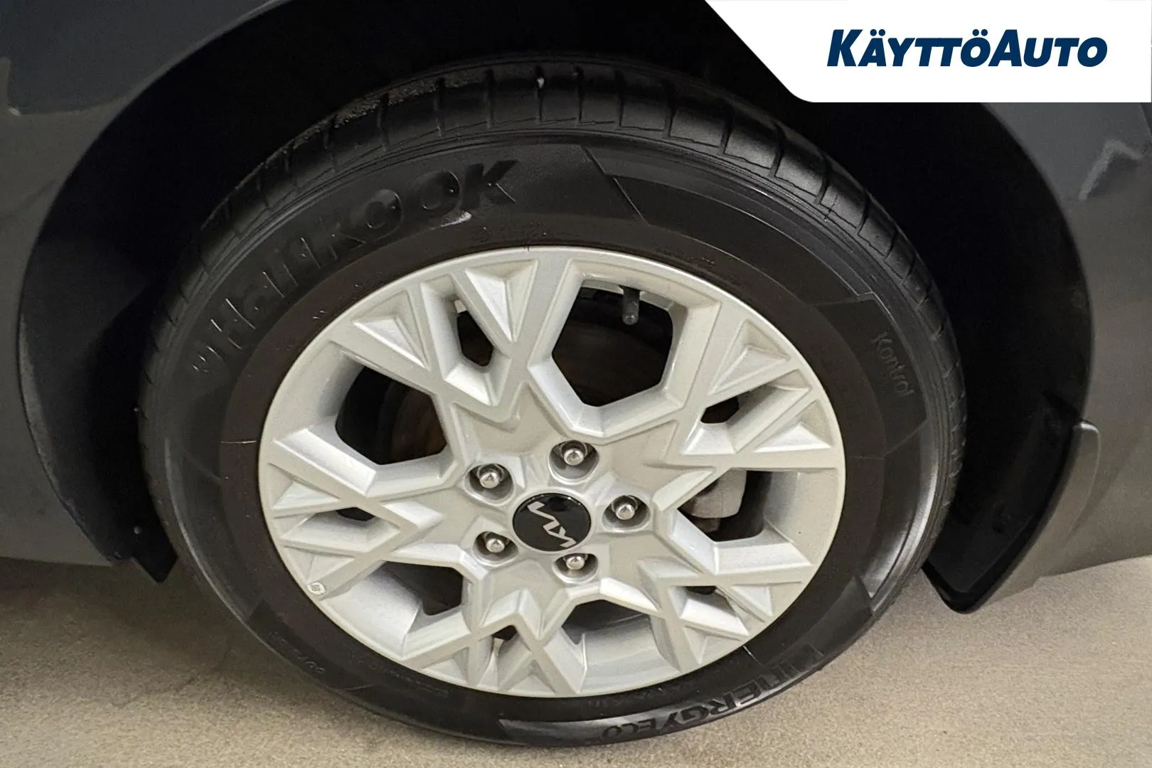KIA Ceed YLN-245 carousel image