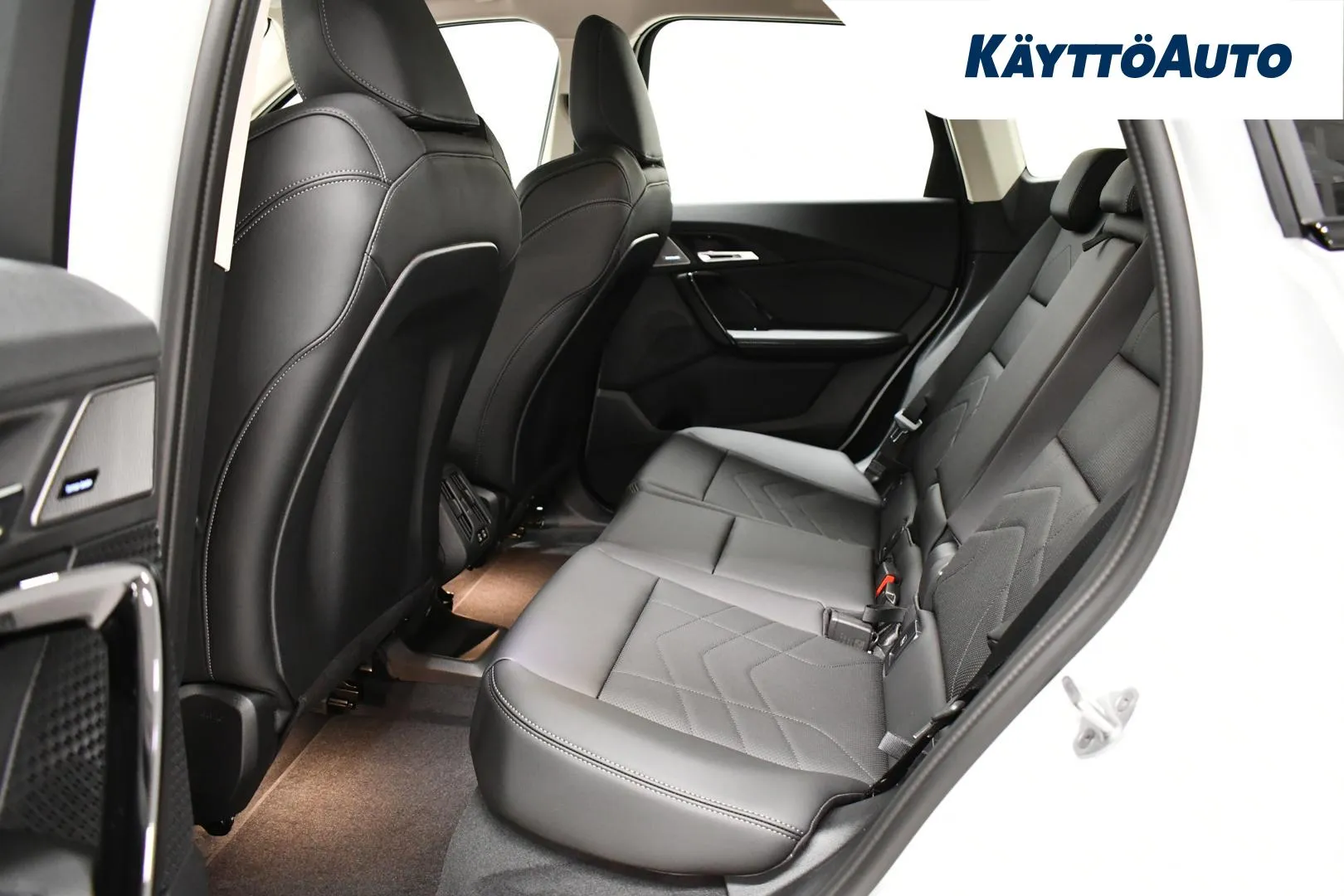 BMW iX1 ZPR-755 carousel image