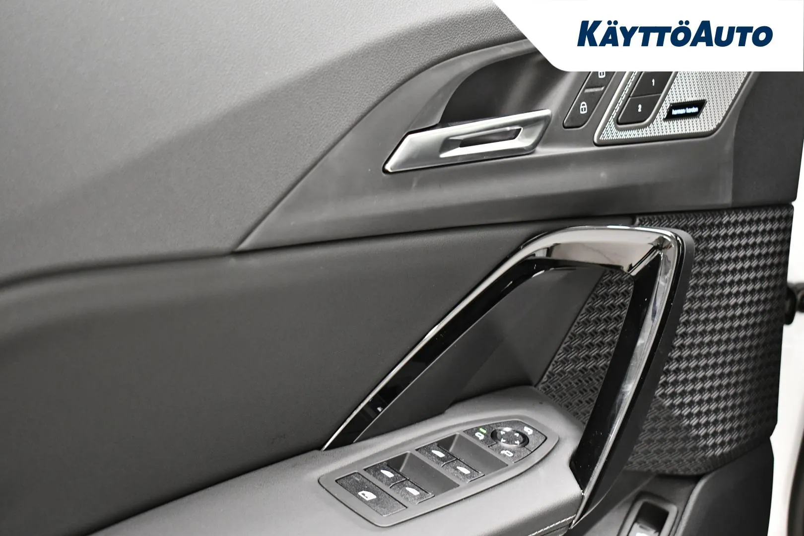 BMW iX1 ZPR-755 carousel image