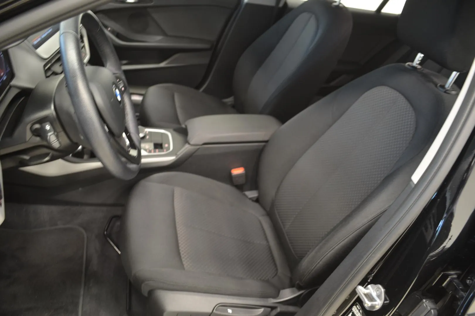 BMW 118 IPE-543 carousel image