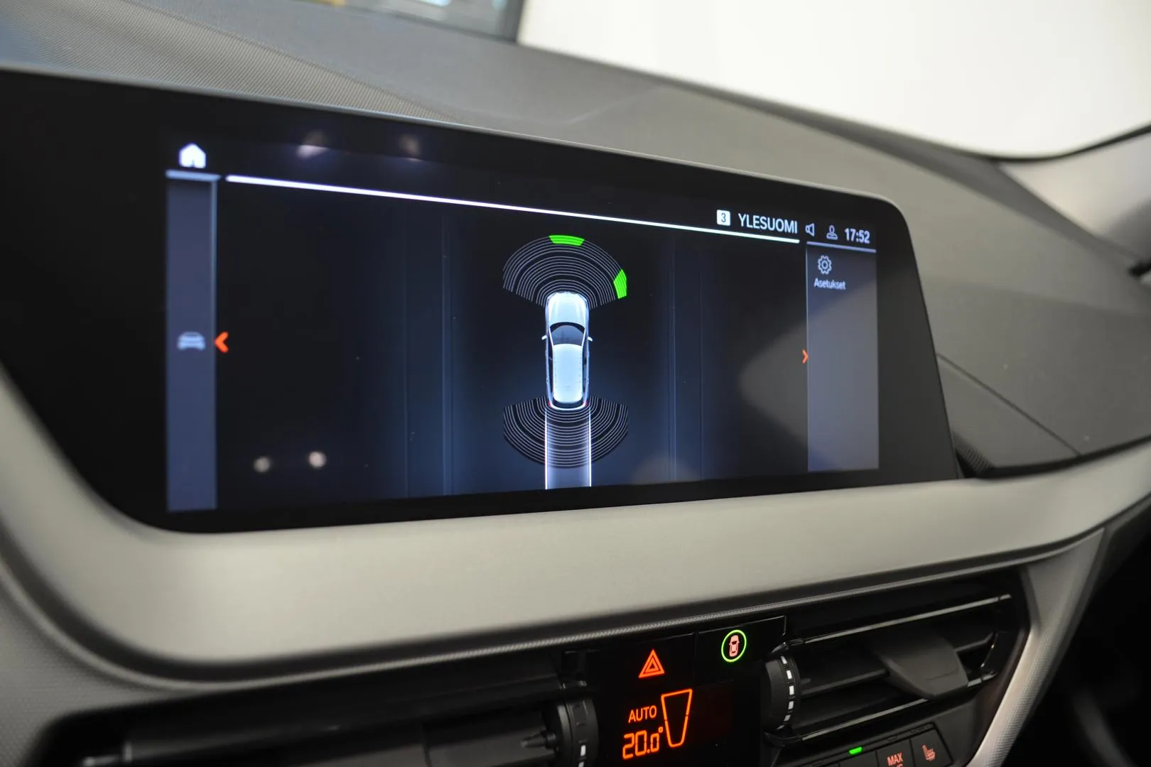 BMW 118 IPE-543 carousel image