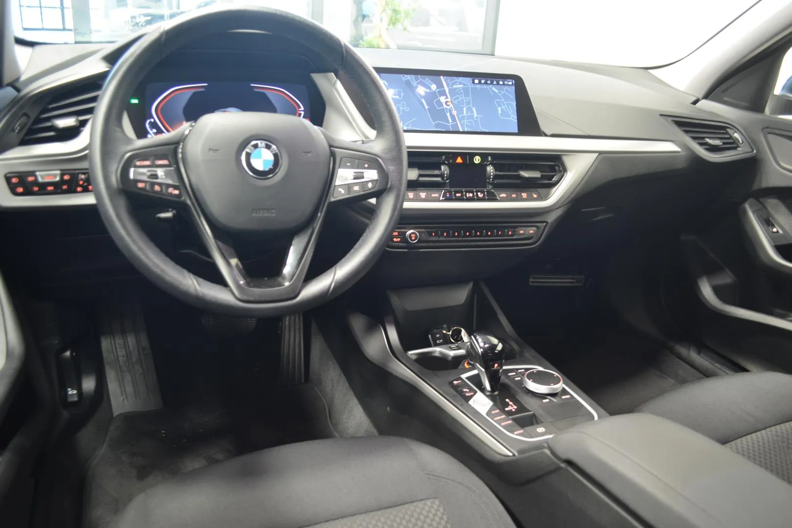 BMW 118 IPE-543 carousel image