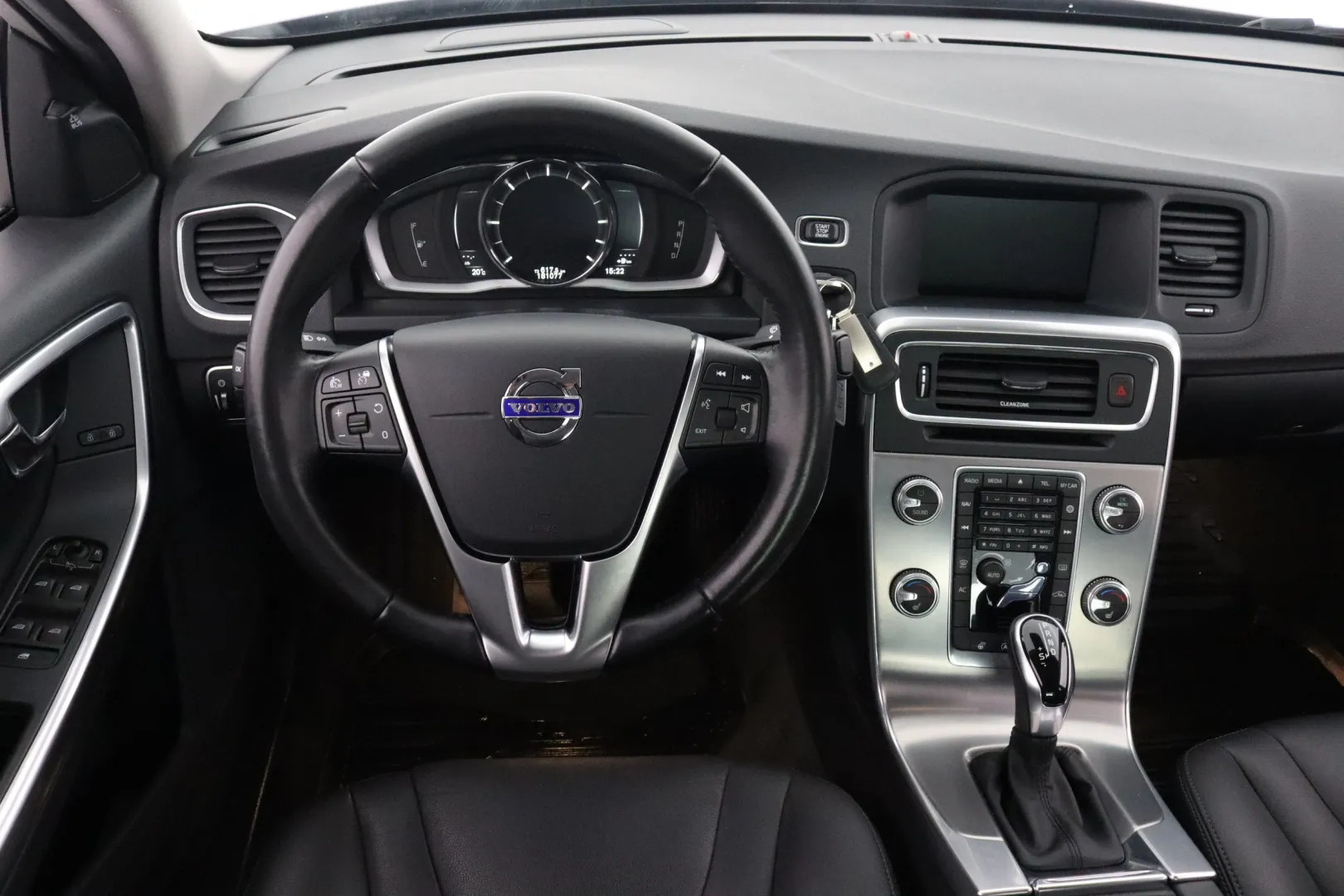 VOLVO S60 MNK-665 carousel image