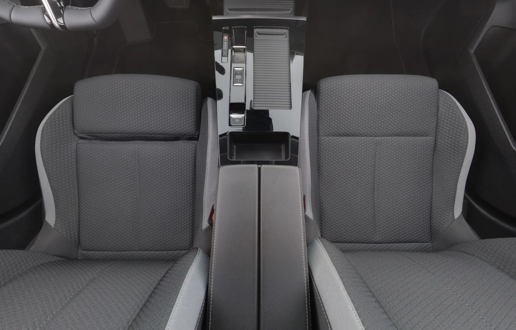 OPEL Astra Electric IRR-566 carousel image