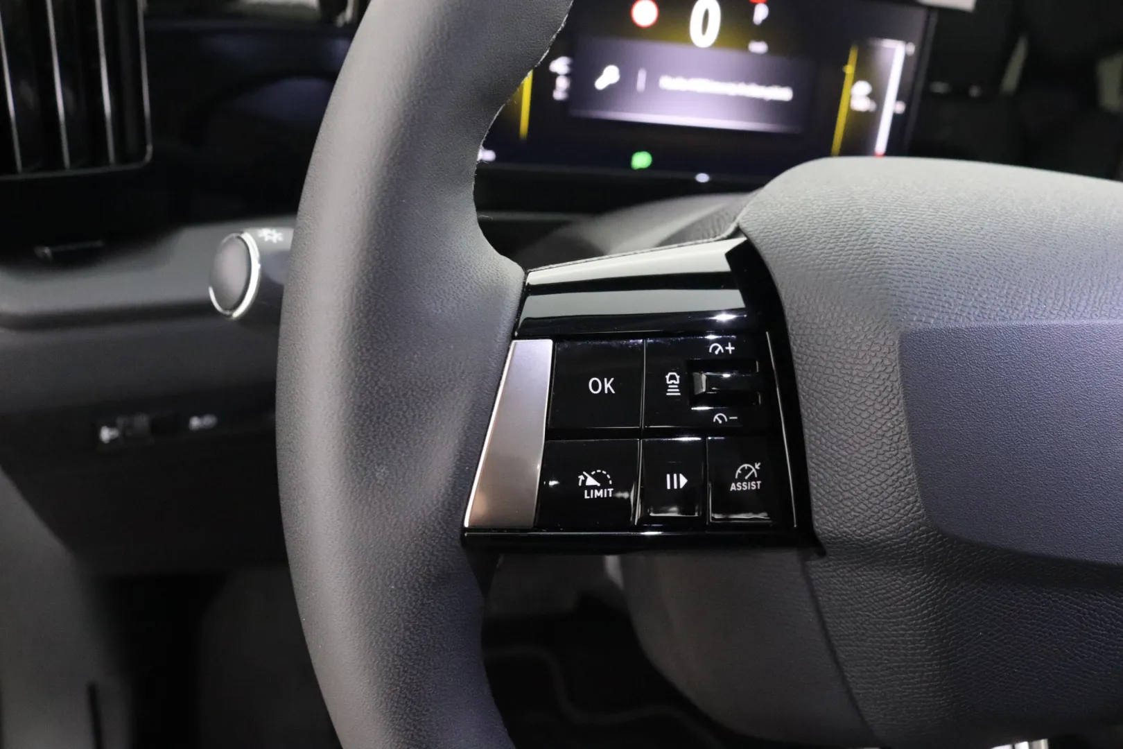 OPEL Astra Electric IRR-566 carousel image