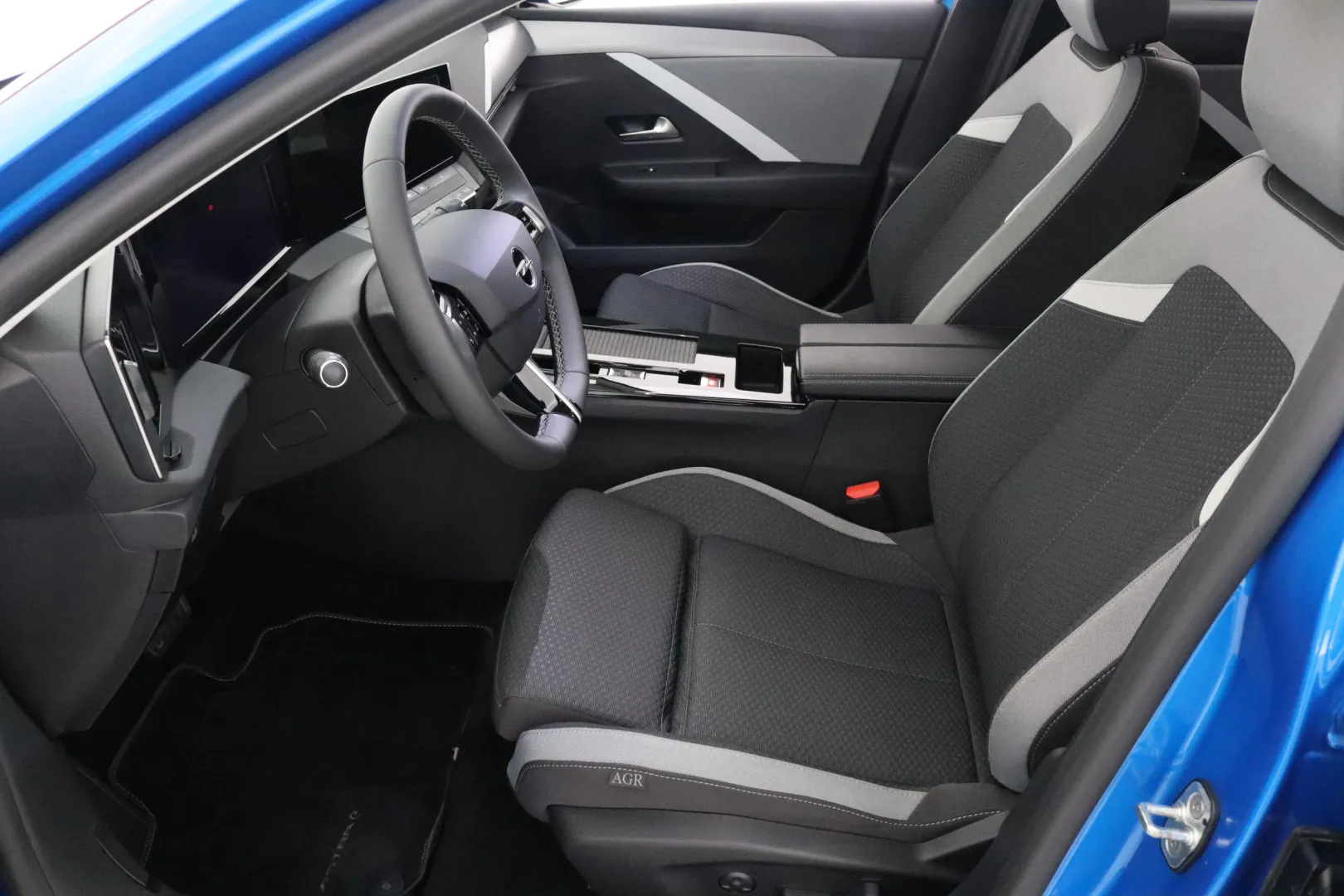 OPEL Astra Electric IRR-566 carousel image