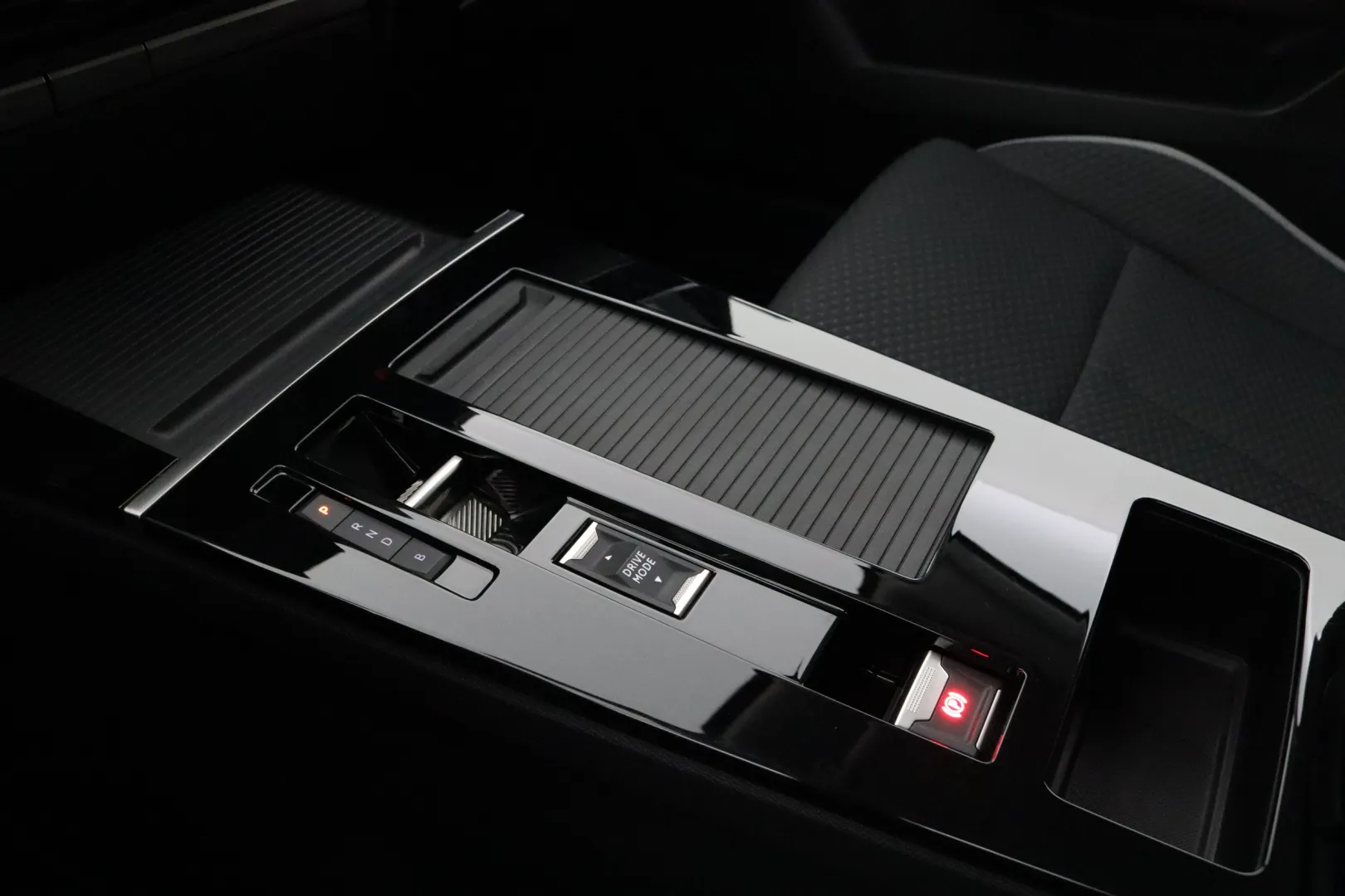 OPEL Astra Electric IRR-566 carousel image