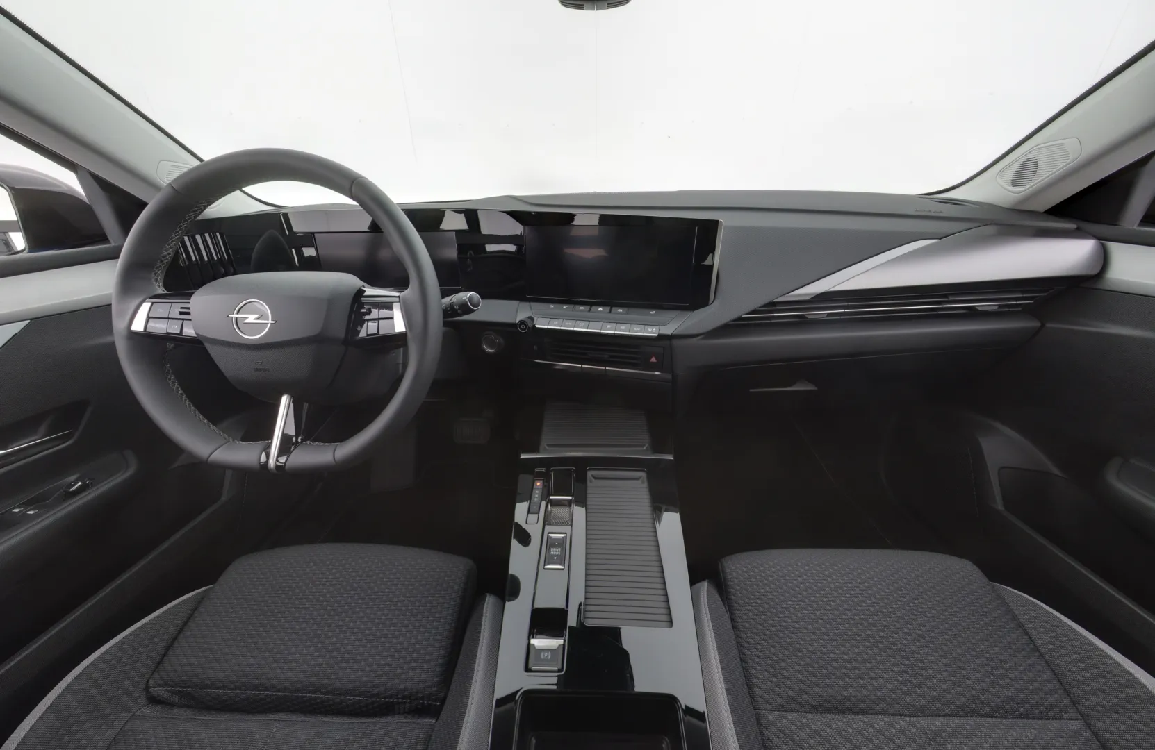 OPEL Astra Electric IRR-566 carousel image
