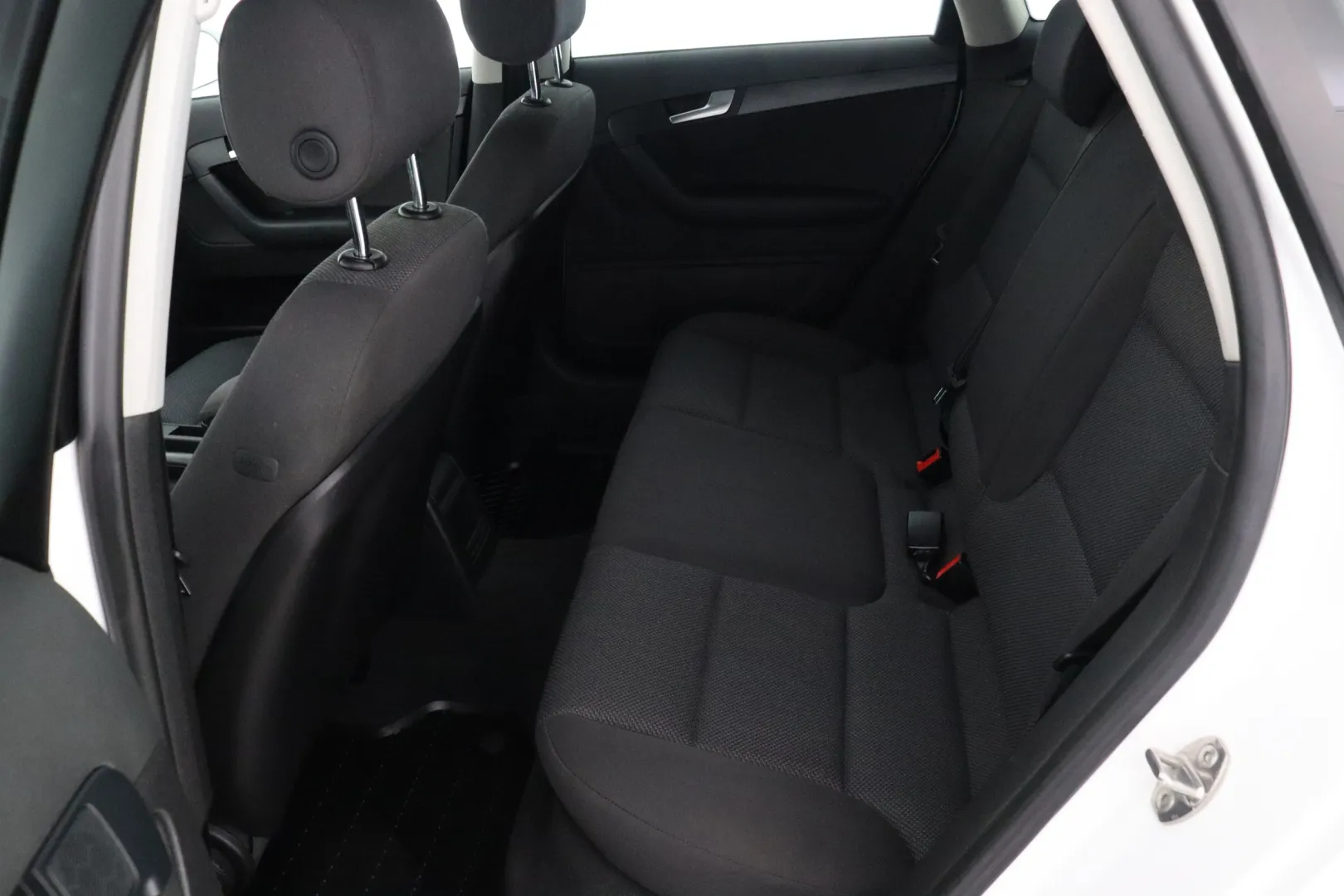 AUDI A3 HUY-950 carousel image