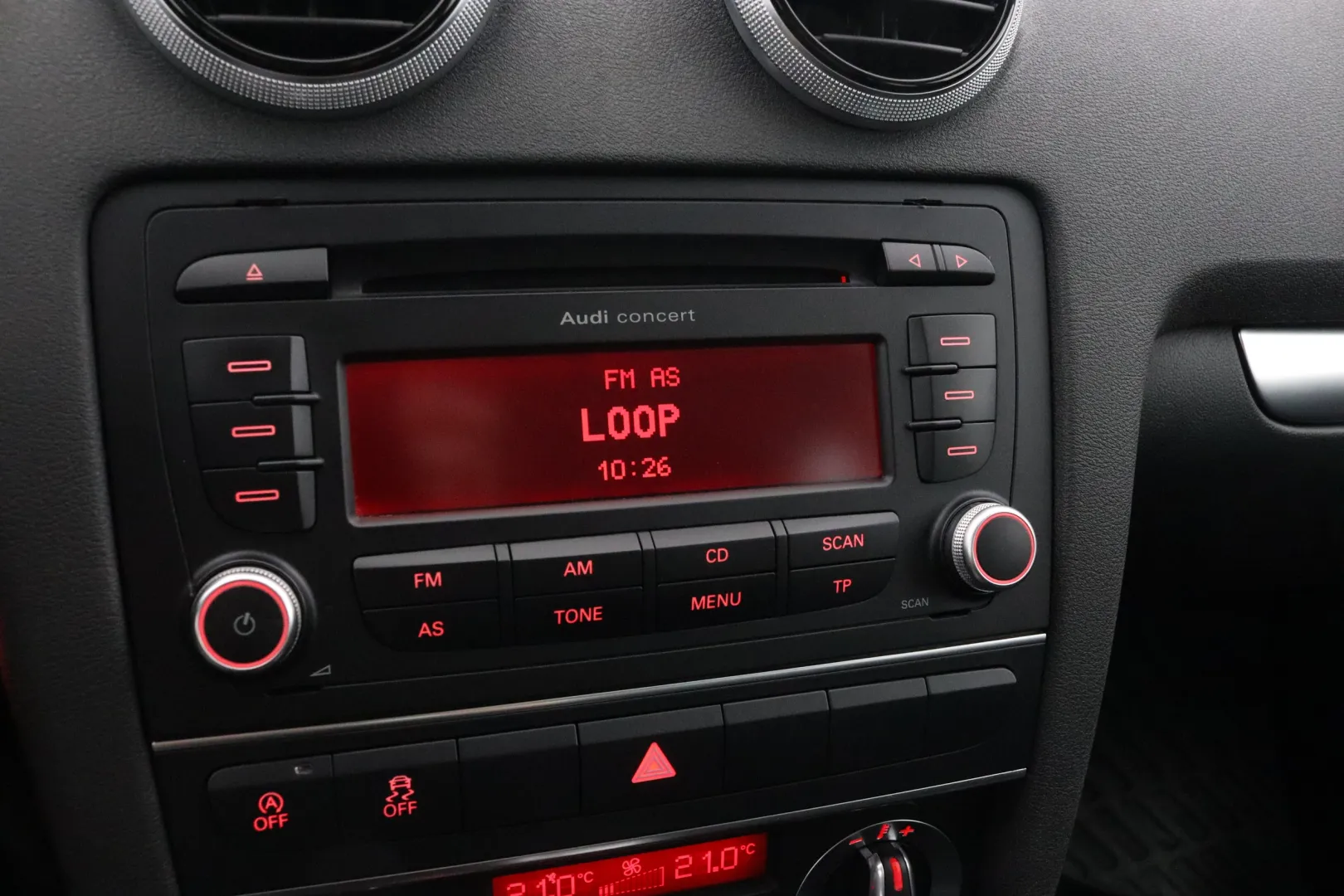 AUDI A3 HUY-950 carousel image