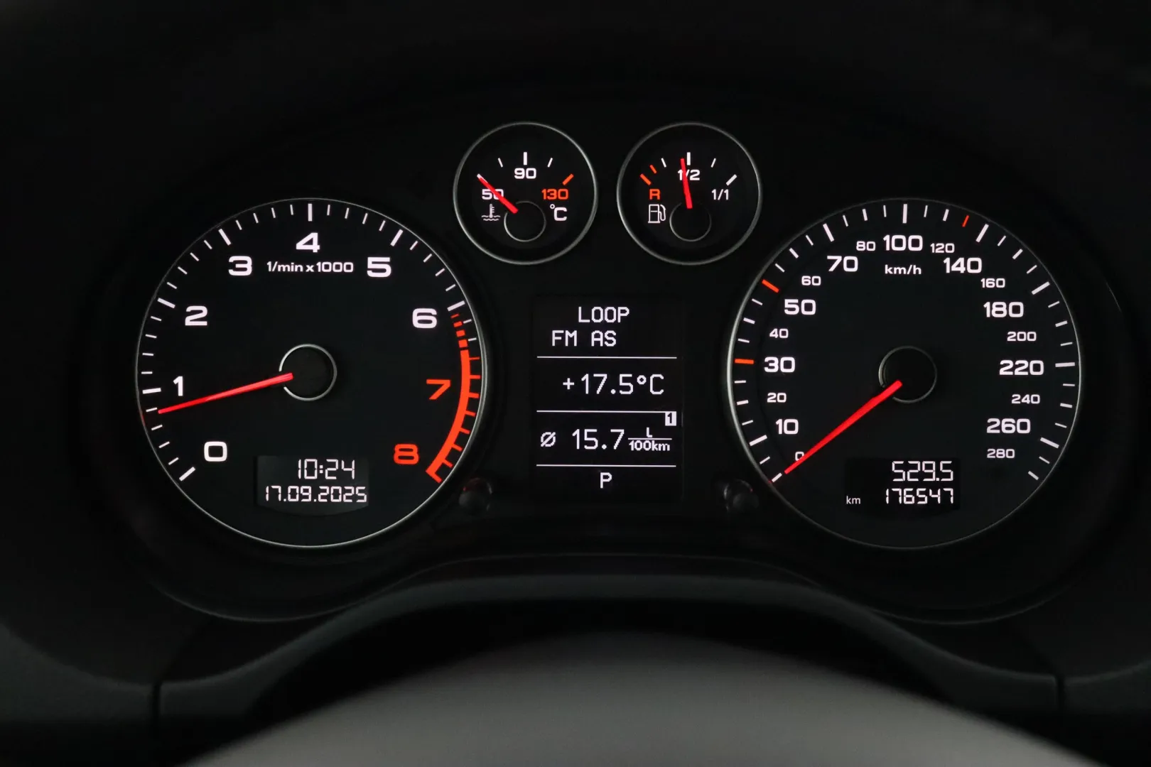AUDI A3 HUY-950 carousel image