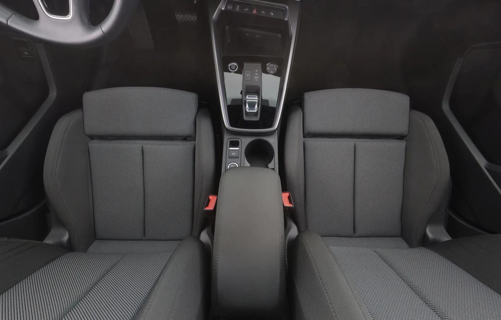 AUDI A3 RVB-425 carousel image