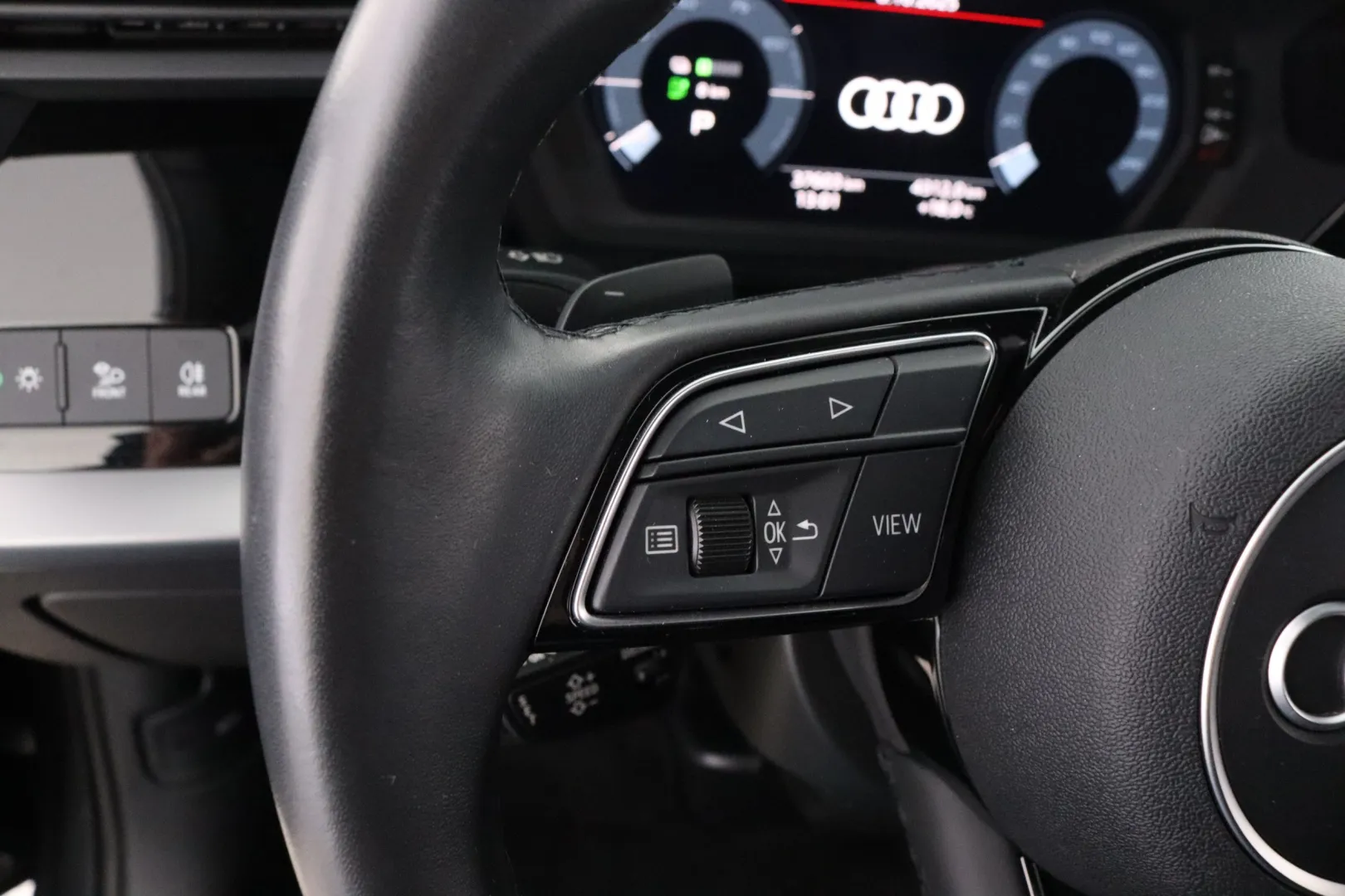 AUDI A3 RVB-425 carousel image