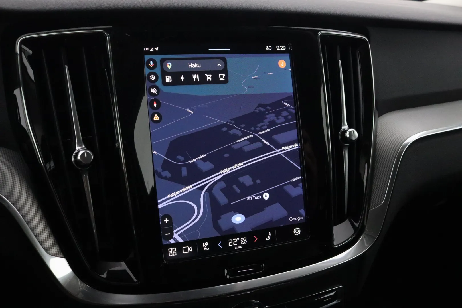 VOLVO V60 RXA-930 carousel image