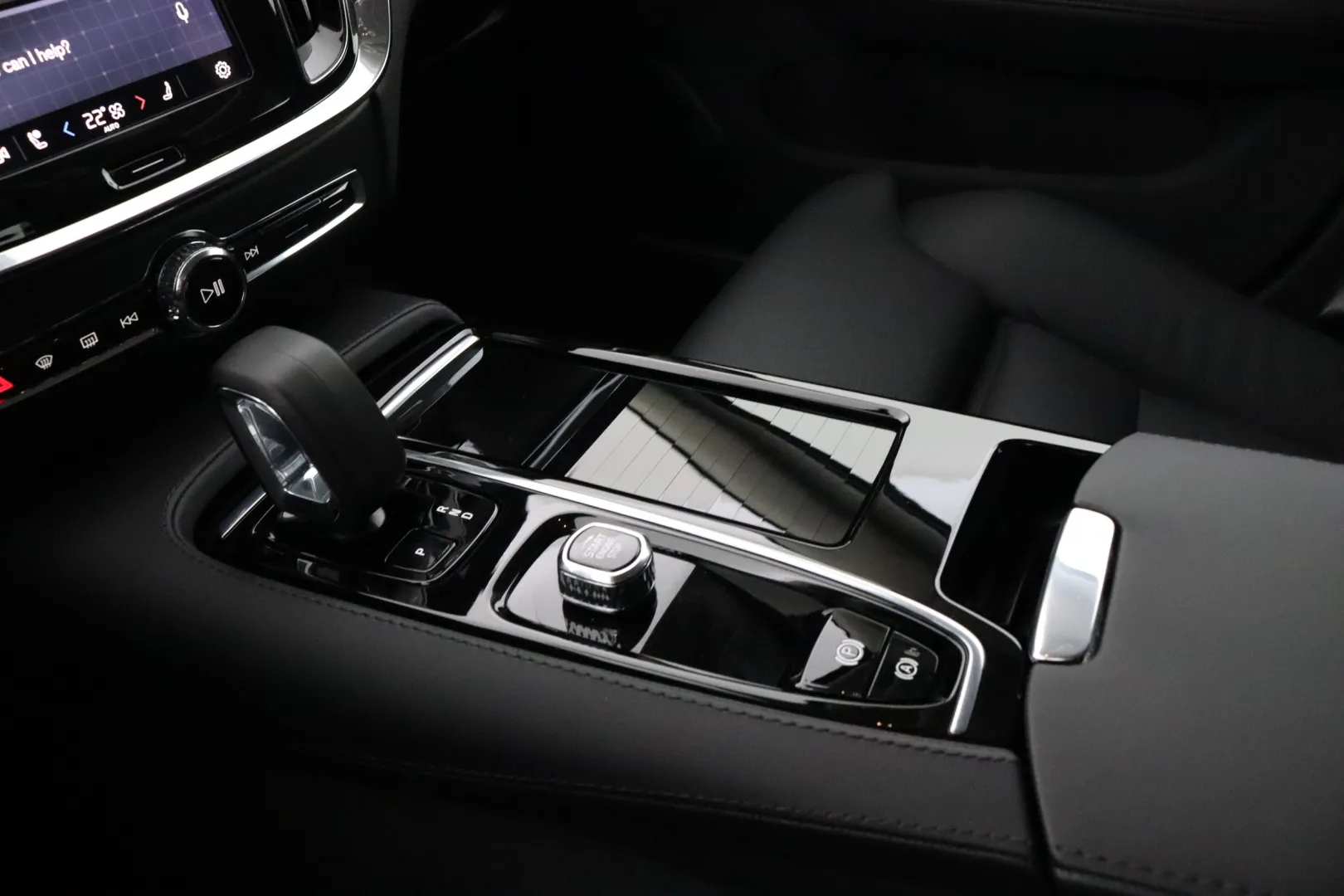 VOLVO V60 RXA-930 carousel image