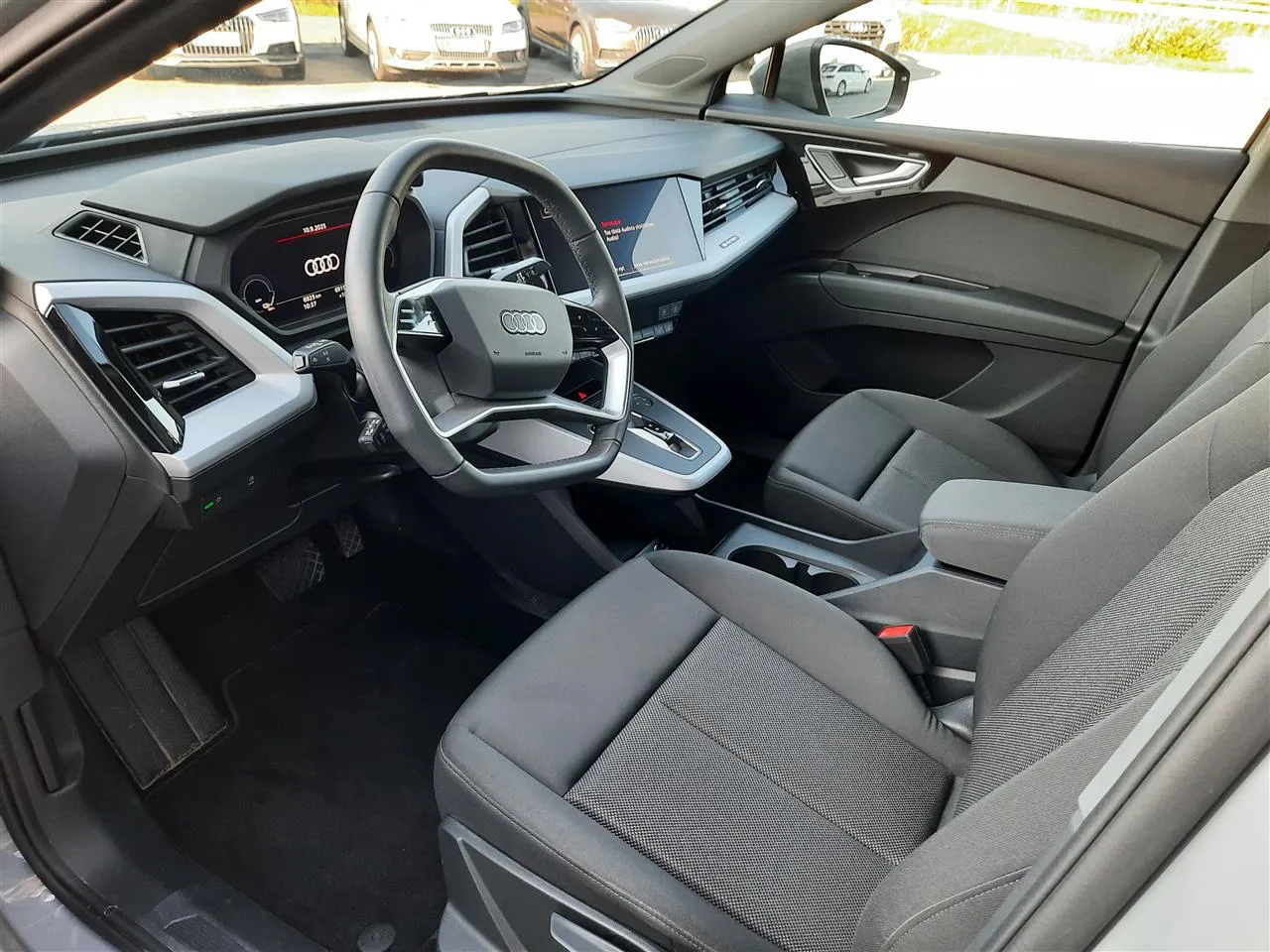 AUDI Q4 e-tron CSA-513 carousel image